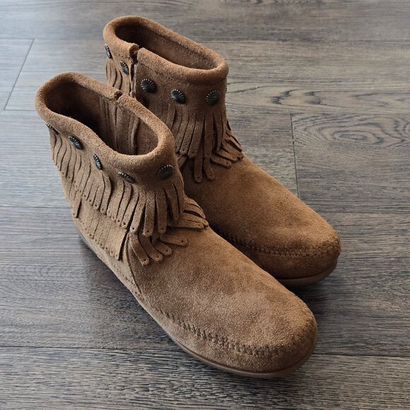 NEW Minnetonka Dusty Brown Double Fringe Side Zip Booties Boots Size 8 - Picture 3 of 13